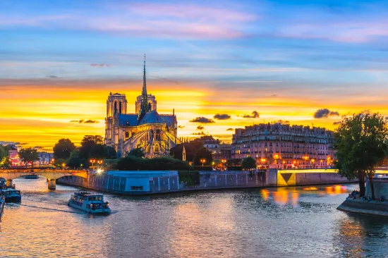 notre-dame-de-paris-cathedral-seine-river